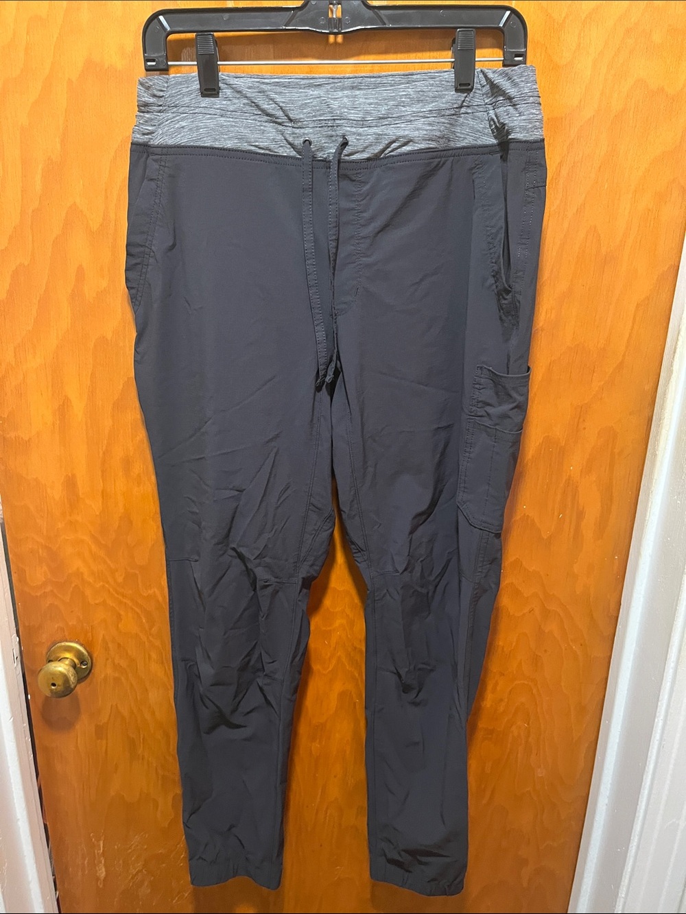 Duluth Trading Co Charcoal Joggers with Heather Gray Waistband